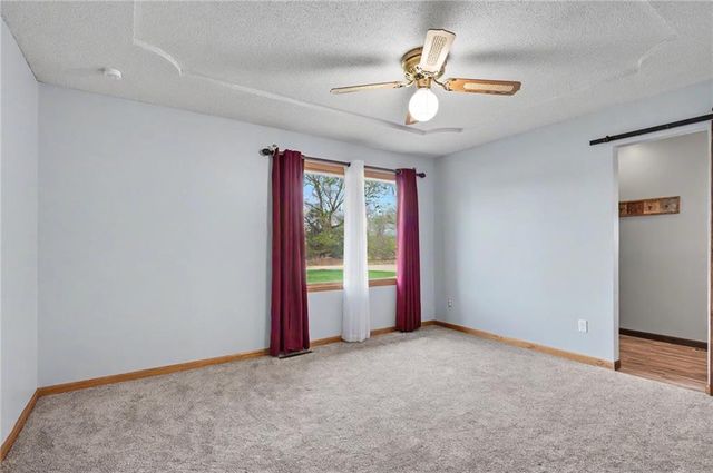 815 Kouns Lane, Edwardsville, KS 66111