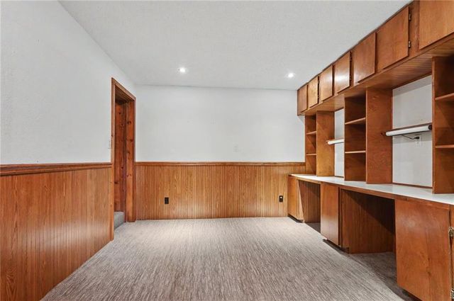 815 Kouns Lane, Edwardsville, KS 66111