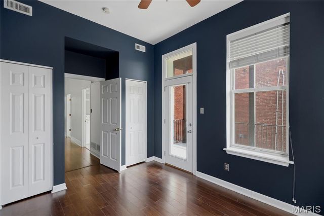 1906 Wyoming Street, St Louis, MO 63118