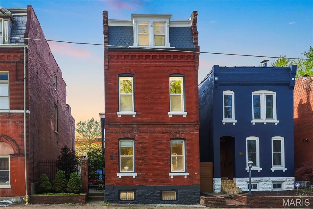 1906 Wyoming Street, St Louis, MO 63118