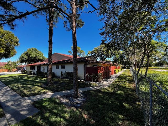 4296 Woodstock Dr A, West Palm Beach, FL 33409