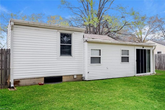 5111 81st ST, Hampton, VA 23605