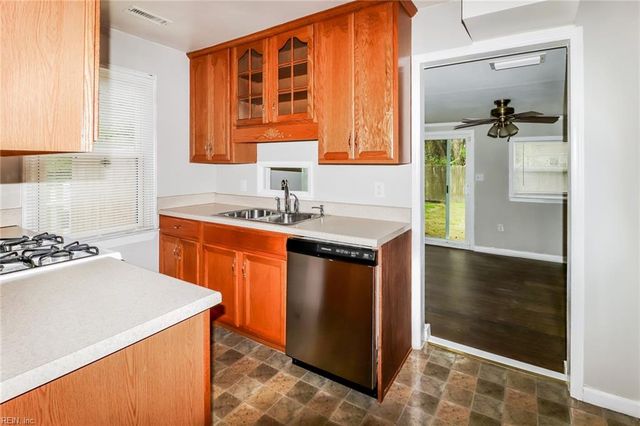 5111 81st ST, Hampton, VA 23605