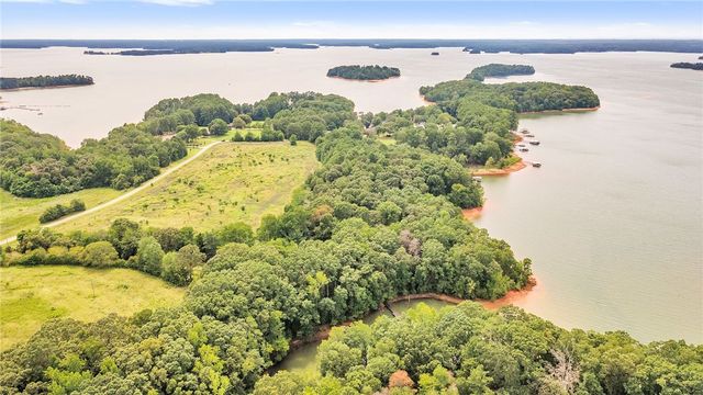 05 Island Point Road, Starr, SC 29684