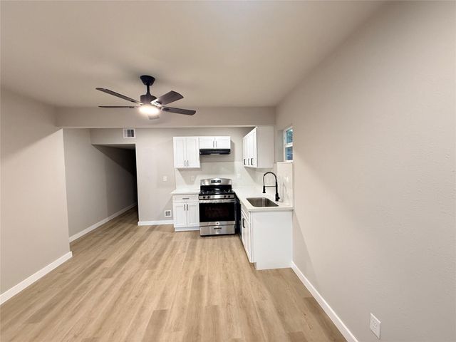 5238 Pease St 2, Houston, TX 77023