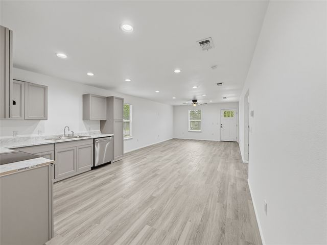 919 Arkansas River Drive, Granbury, TX 76048
