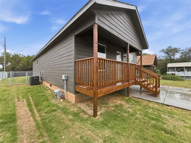 919 Arkansas River Drive, Granbury, TX 76048