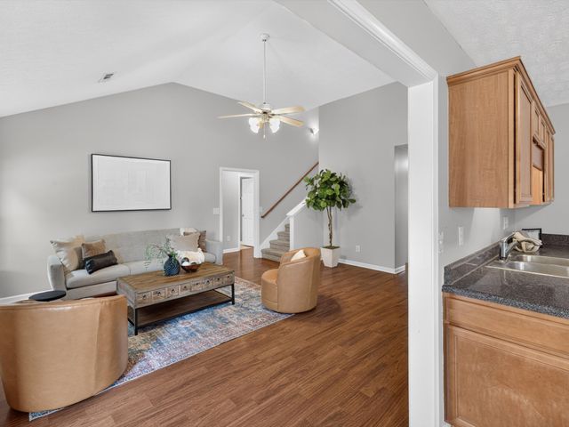 2132 Deer Valley Dr, Spring Hill, TN 37174