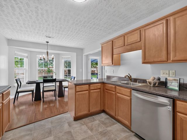 2132 Deer Valley Dr, Spring Hill, TN 37174