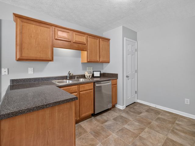 2132 Deer Valley Dr, Spring Hill, TN 37174