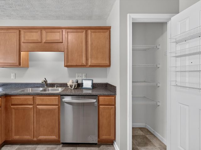 2132 Deer Valley Dr, Spring Hill, TN 37174