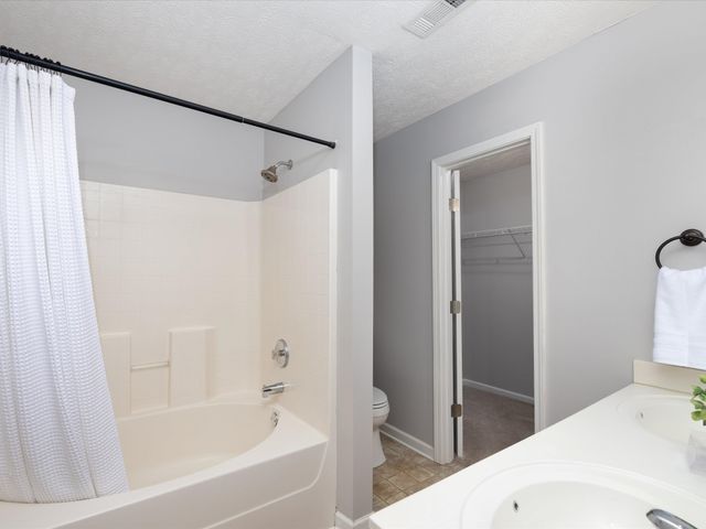 2132 Deer Valley Dr, Spring Hill, TN 37174