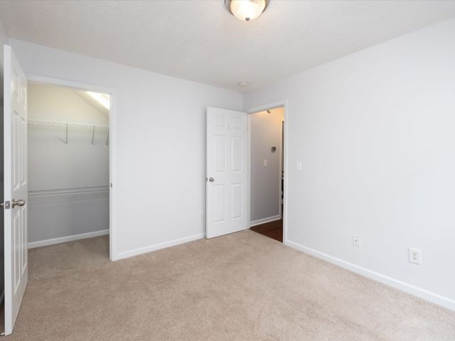 2132 Deer Valley Dr, Spring Hill, TN 37174