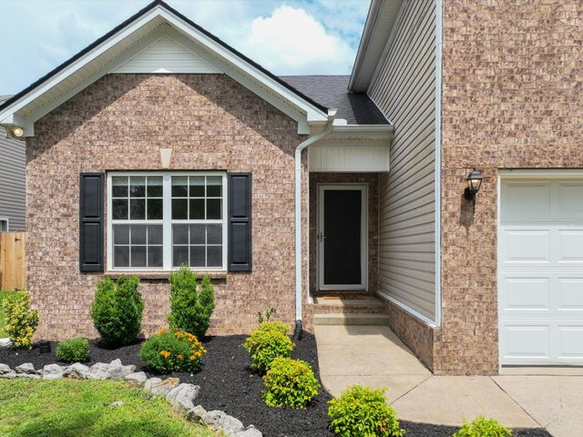 2132 Deer Valley Dr, Spring Hill, TN 37174