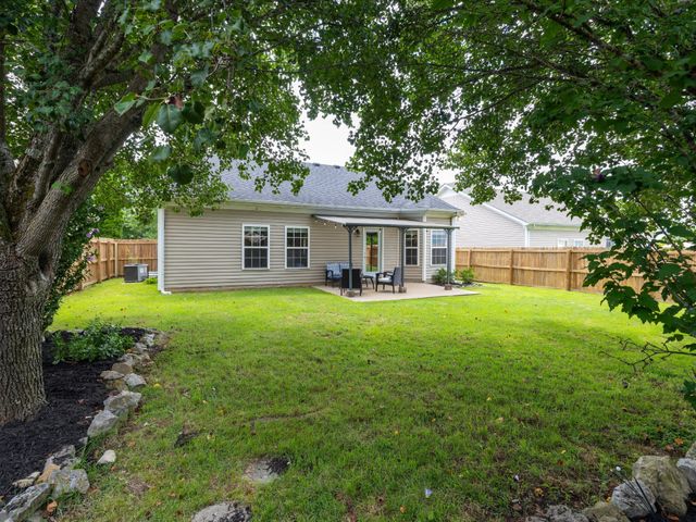 2132 Deer Valley Dr, Spring Hill, TN 37174