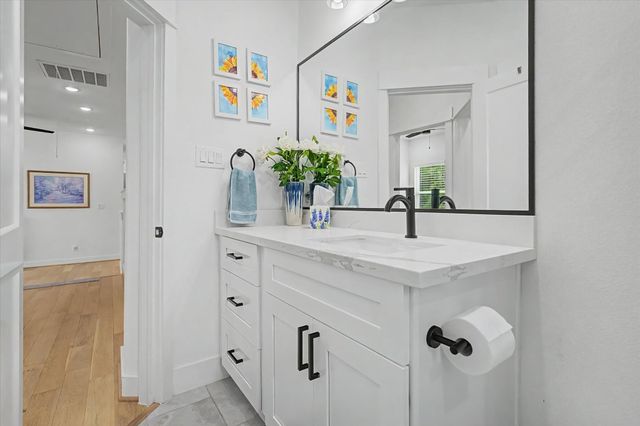 2511 Stuart Street, Houston, TX 77004