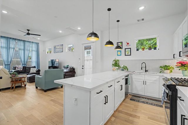 2511 Stuart Street, Houston, TX 77004