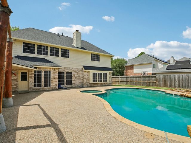1207 Peregrine Drive, Friendswood, TX 77546