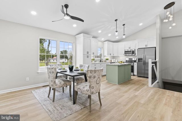 25826 S SANDGATES RD, Mechanicsville, MD 20659