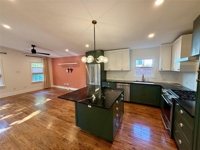 1211 E 2nd ST A, Austin, TX 78702