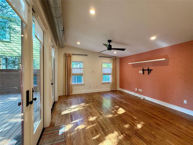 1211 E 2nd ST A, Austin, TX 78702