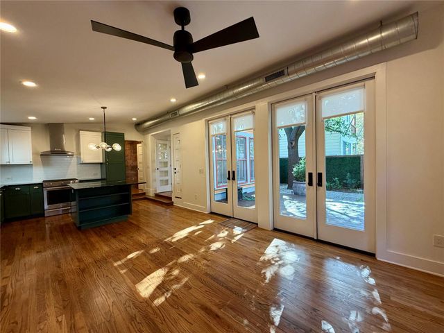 1211 E 2nd ST A, Austin, TX 78702