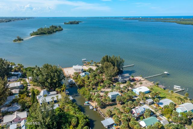 47 Vip Island B, Grant-valkaria, FL 32949