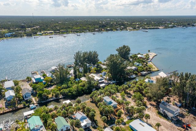 47 Vip Island B, Grant-valkaria, FL 32949