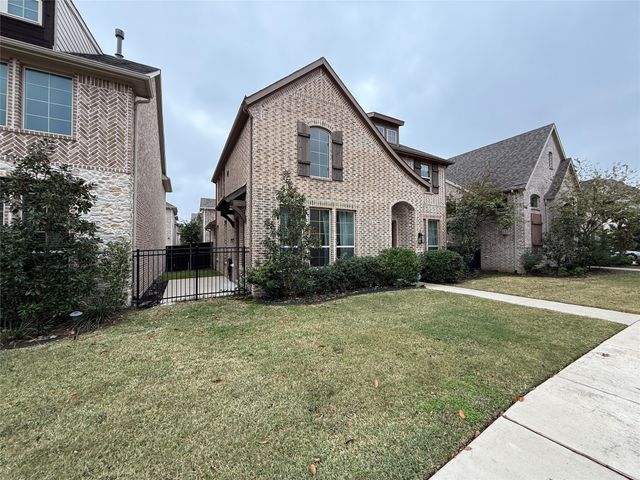 456 Renaissance Lane, Irving, TX 75060