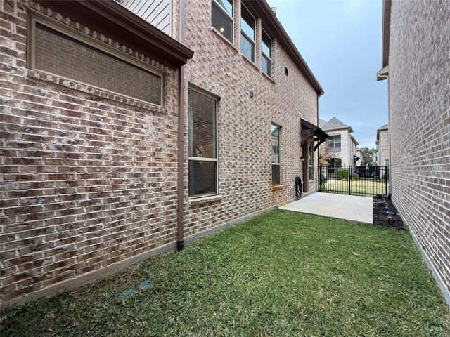 456 Renaissance Lane, Irving, TX 75060