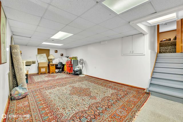 8619 Linder Avenue, Burbank, IL 60459