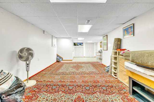 8619 Linder Avenue, Burbank, IL 60459