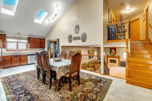 8619 Linder Avenue, Burbank, IL 60459