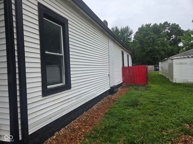 651 Division Street, Indianapolis, IN 46221