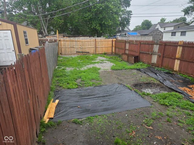 651 Division Street, Indianapolis, IN 46221