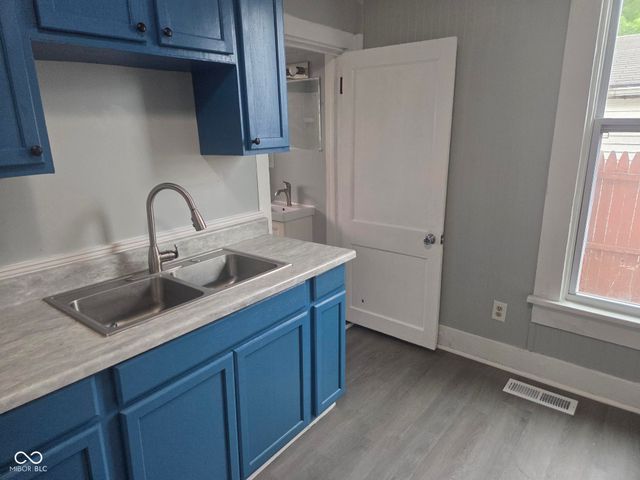 651 Division Street, Indianapolis, IN 46221