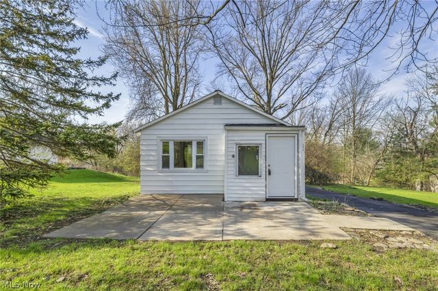 12316 Upper Sunset Drive, Garfield Heights, OH 44125