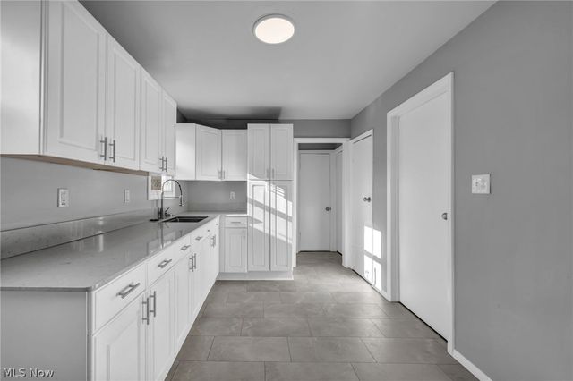 12316 Upper Sunset Drive, Garfield Heights, OH 44125