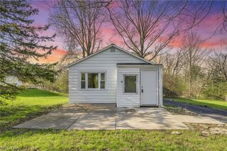 12316 Upper Sunset Drive, Garfield Heights, OH 44125