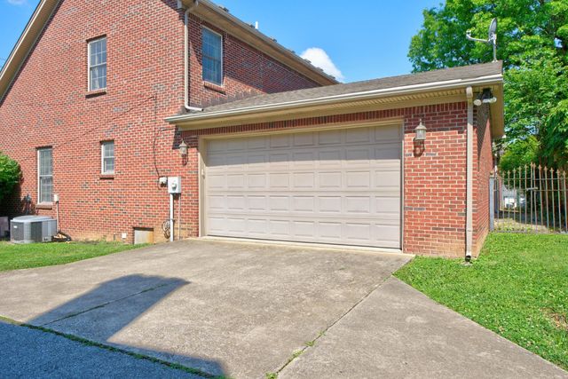 108 Duncan Avenue, Paris, KY 40361