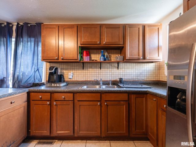 241 COOPER Street, Pekin, IL 61554
