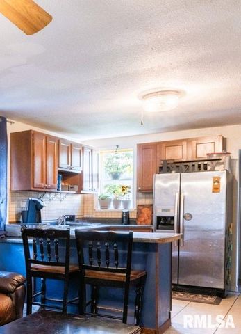 241 COOPER Street, Pekin, IL 61554