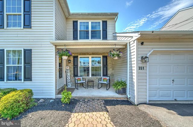 351 CHERRY ST, Pennsburg, PA 18073