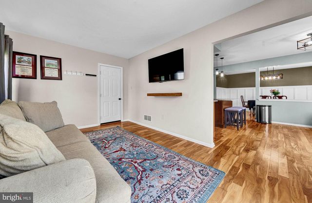 351 CHERRY ST, Pennsburg, PA 18073