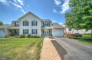 351 CHERRY ST, Pennsburg, PA 18073