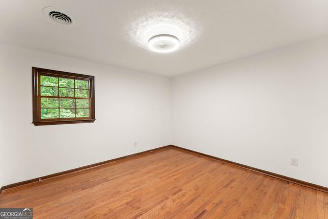 195 Golden Avenue, Dahlonega, GA 30533