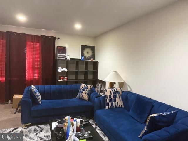 7321 SANDERLING PL, Philadelphia, PA 19153