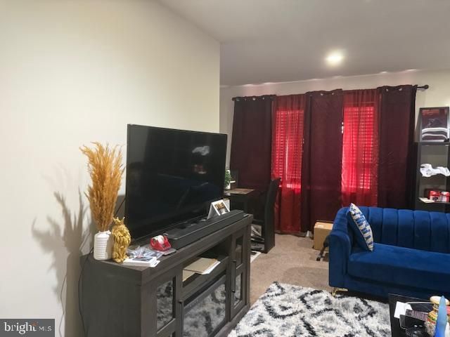 7321 SANDERLING PL, Philadelphia, PA 19153