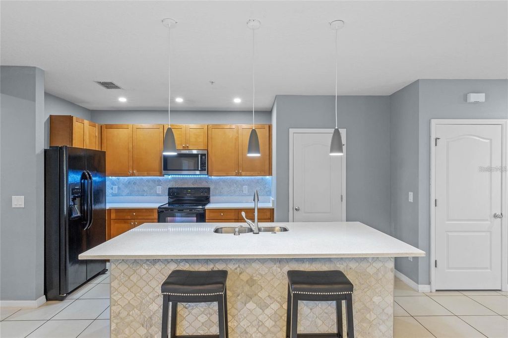 Image 4 of property listing at 4805 APPLE BLOSSOM LANE, St Cloud, FL 34771