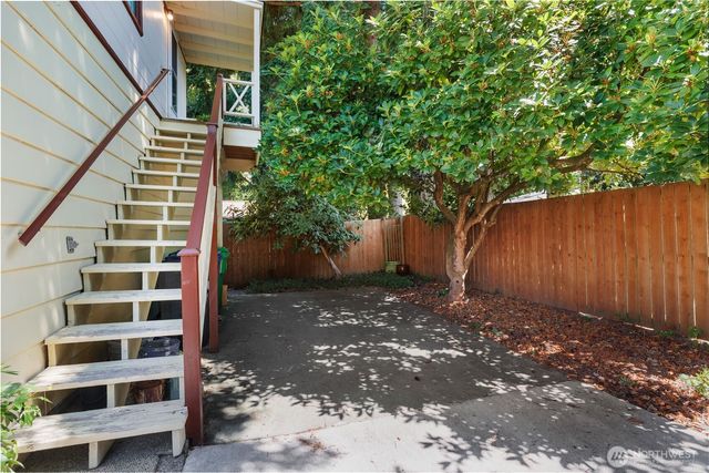 311 19th Avenue SE, Olympia, WA 98501